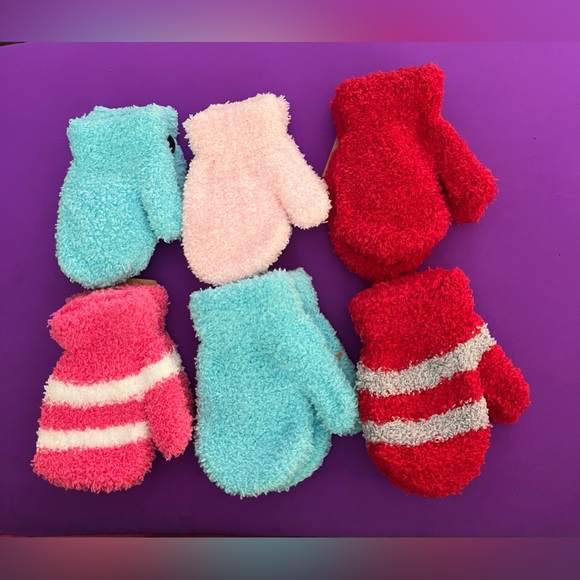 Adorable youth mittens. Red, gray, orange, lavender, white in these 6 pair. NWT. - Picture 8 of 8